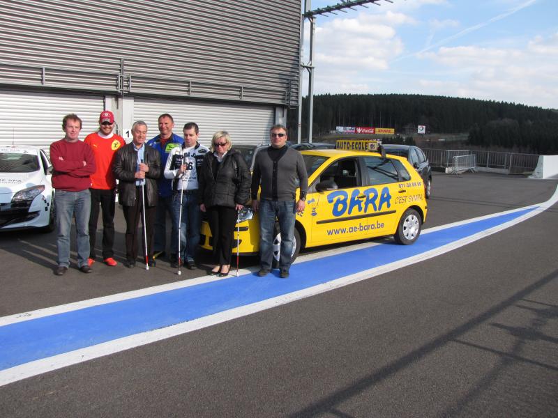 The team at the Spa-Francourchamps Formula 1 racing-car circuit in Belgium invited the European association “Les non voyants et leurs drôles de machines”