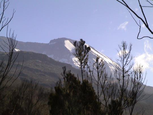 Ascension du Mont Kilimandjaro par un non-voyant (5 895 mètres)