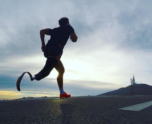 An amputee runs a marathon in Afghanistan